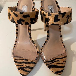 STEVE MADDEN ANIMAL PRINT HEELS SIZE 7
